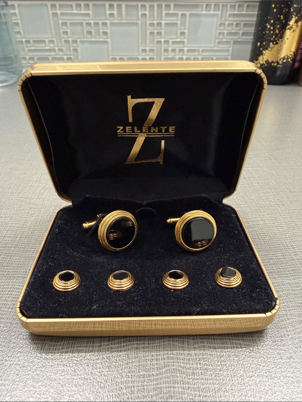 Zelente Gold and Black Cufflink and Stud Set